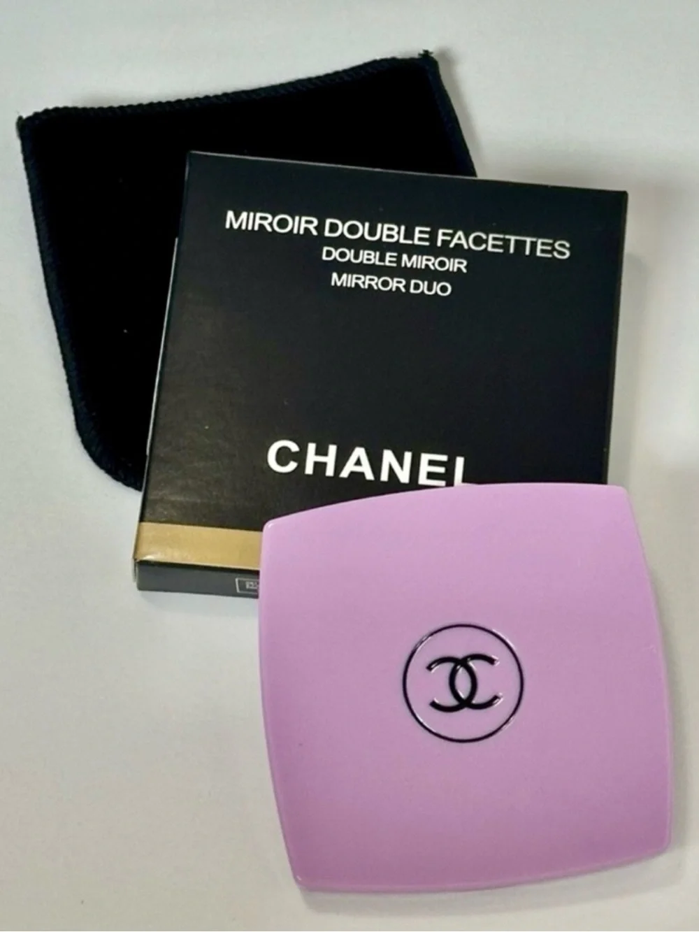 CHANEL Lilac/ Lavender Compact Mirror Duo with Iconic CC Logo NWB